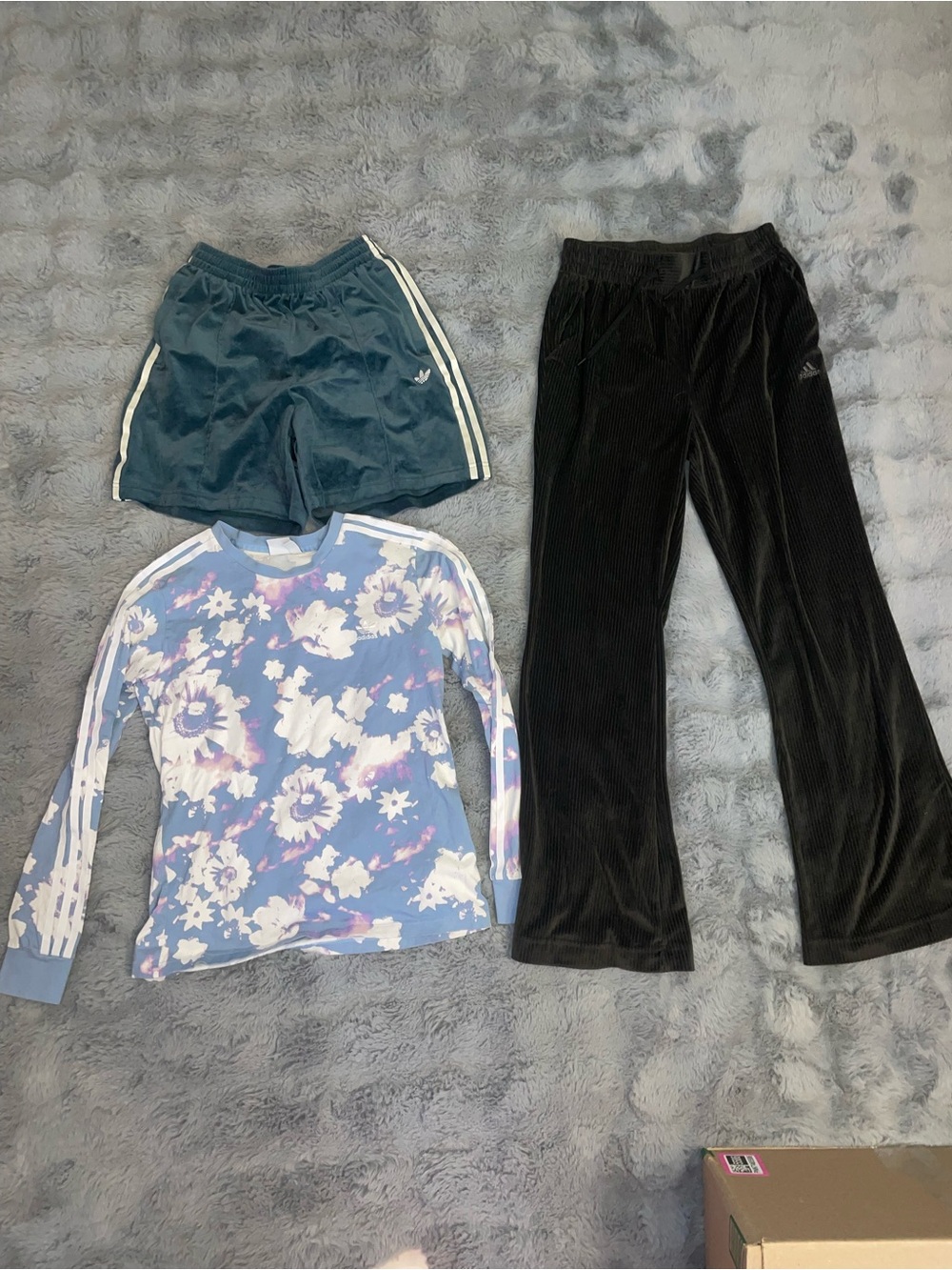 Adidas bundle women’s medium